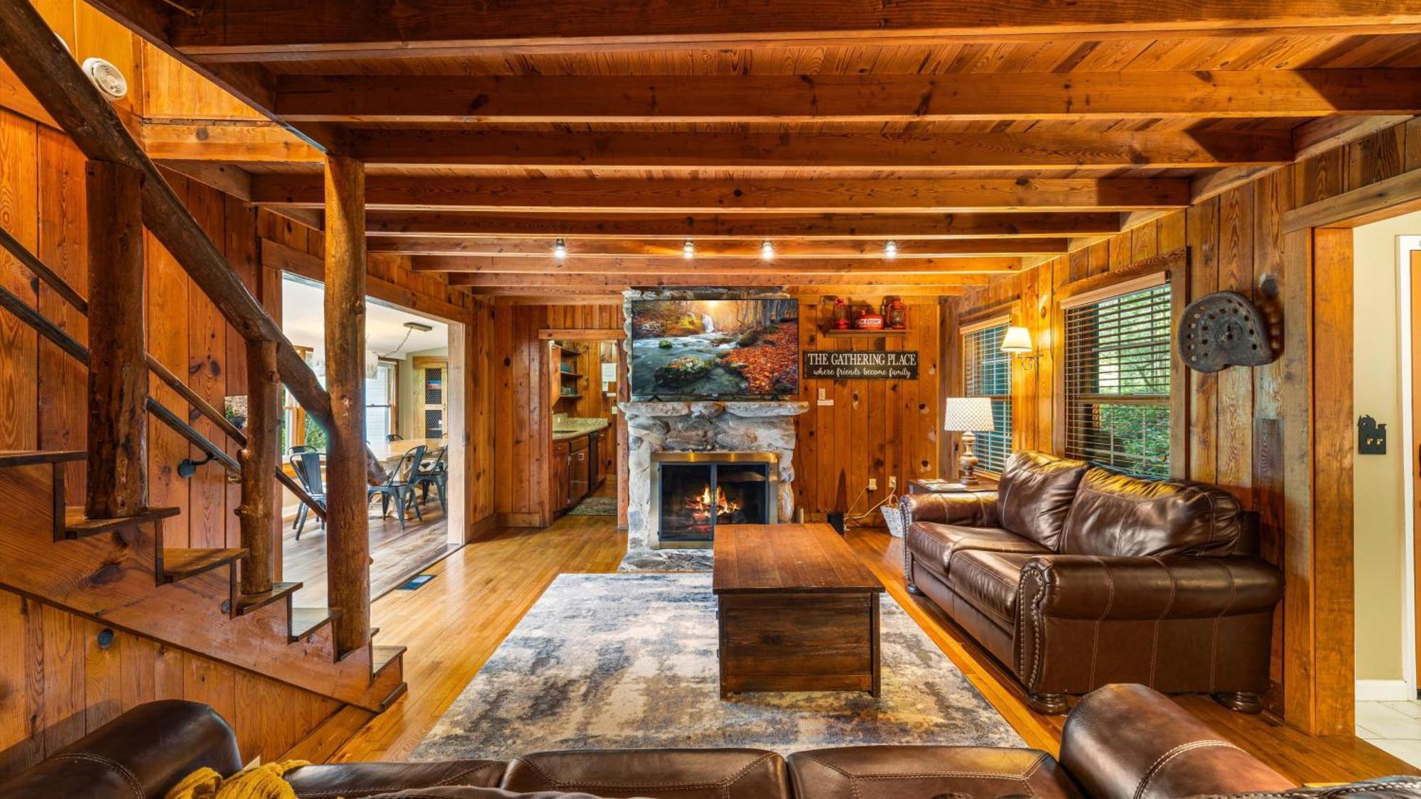 Whiskey Ridge Lodge, A Restored 1940S Gem, 2 Mins From Downtown, Breathtaking City Views, Custom Game Room, And Spacious Elegance Gatlinburg Exterior foto